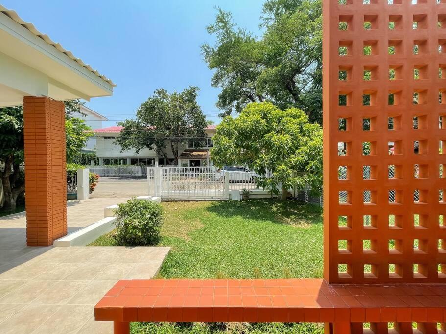 Ray's Home,3br With Front Yard,walkable To Nimman Nhà nghỉ