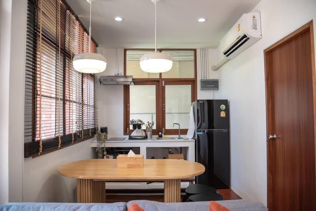 Nhà nghỉ Ray's Home,3br With Front Yard,walkable To Nimman *